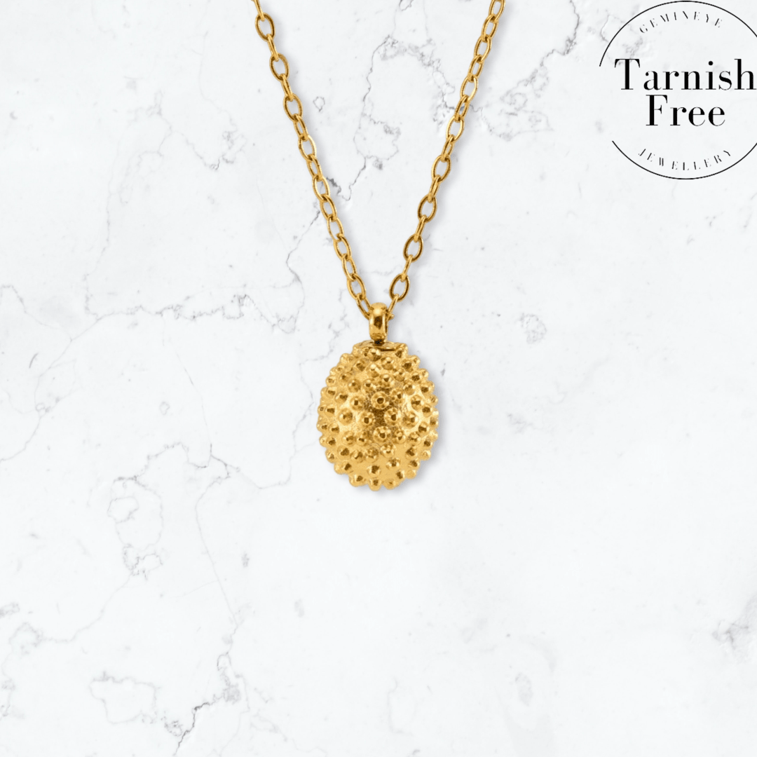 Gold single drop pendant necklace on model – Gemineye Jewellery
